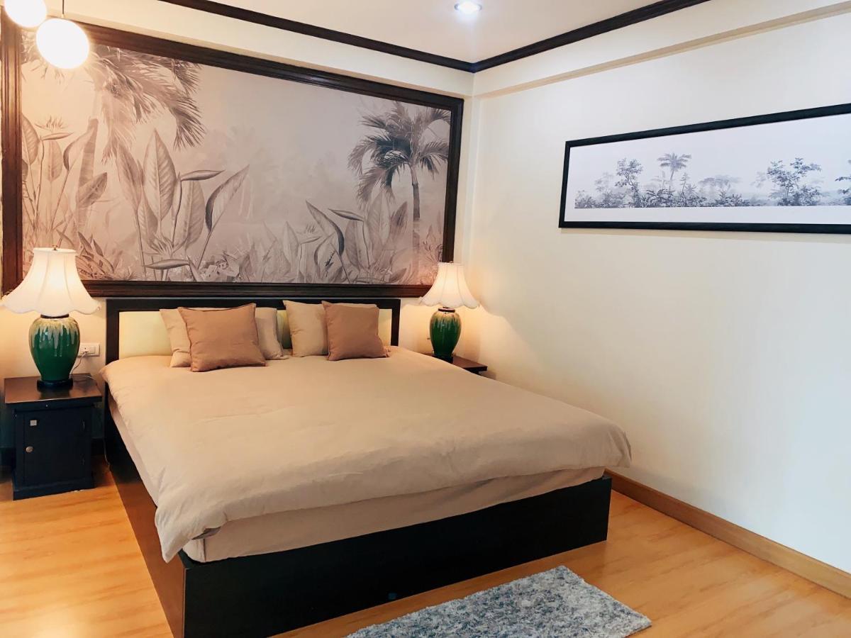 October Hostel Chiangmai Csiangmaj Kültér fotó