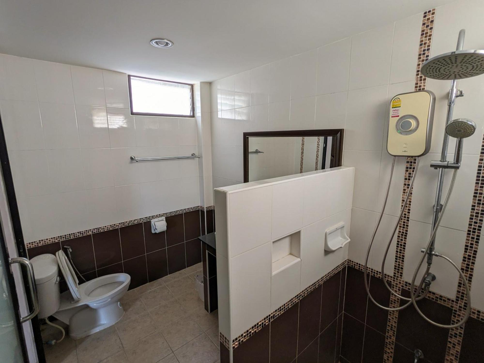 October Hostel Chiangmai Csiangmaj Kültér fotó