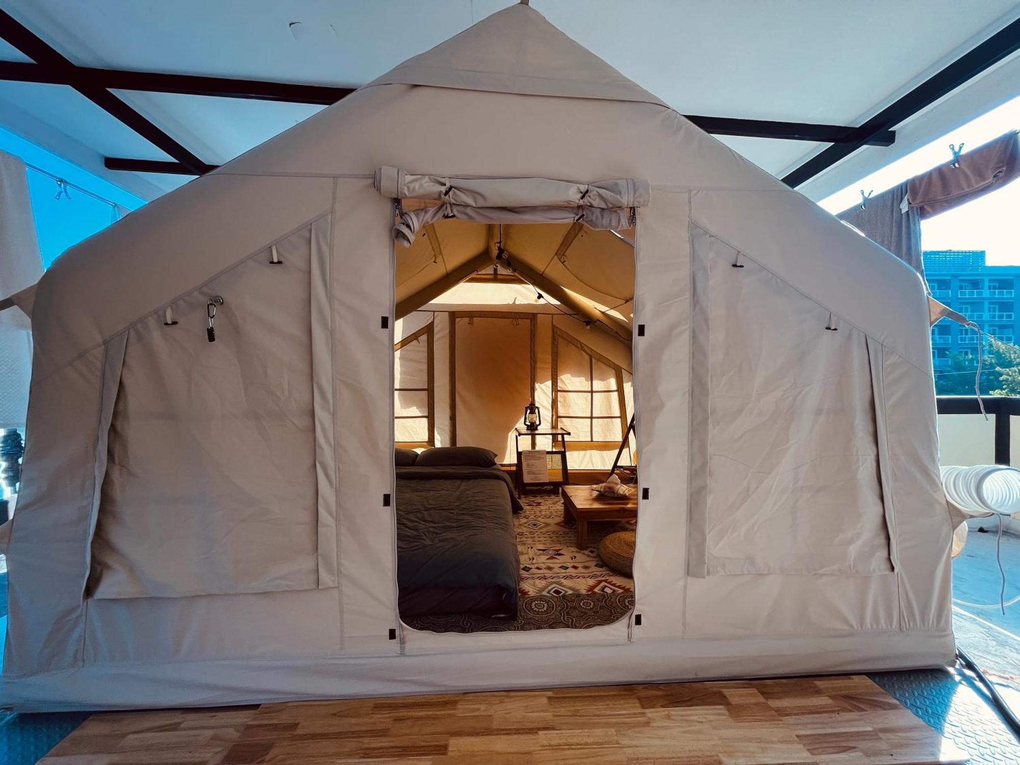 October Hostel Chiangmai Csiangmaj Kültér fotó