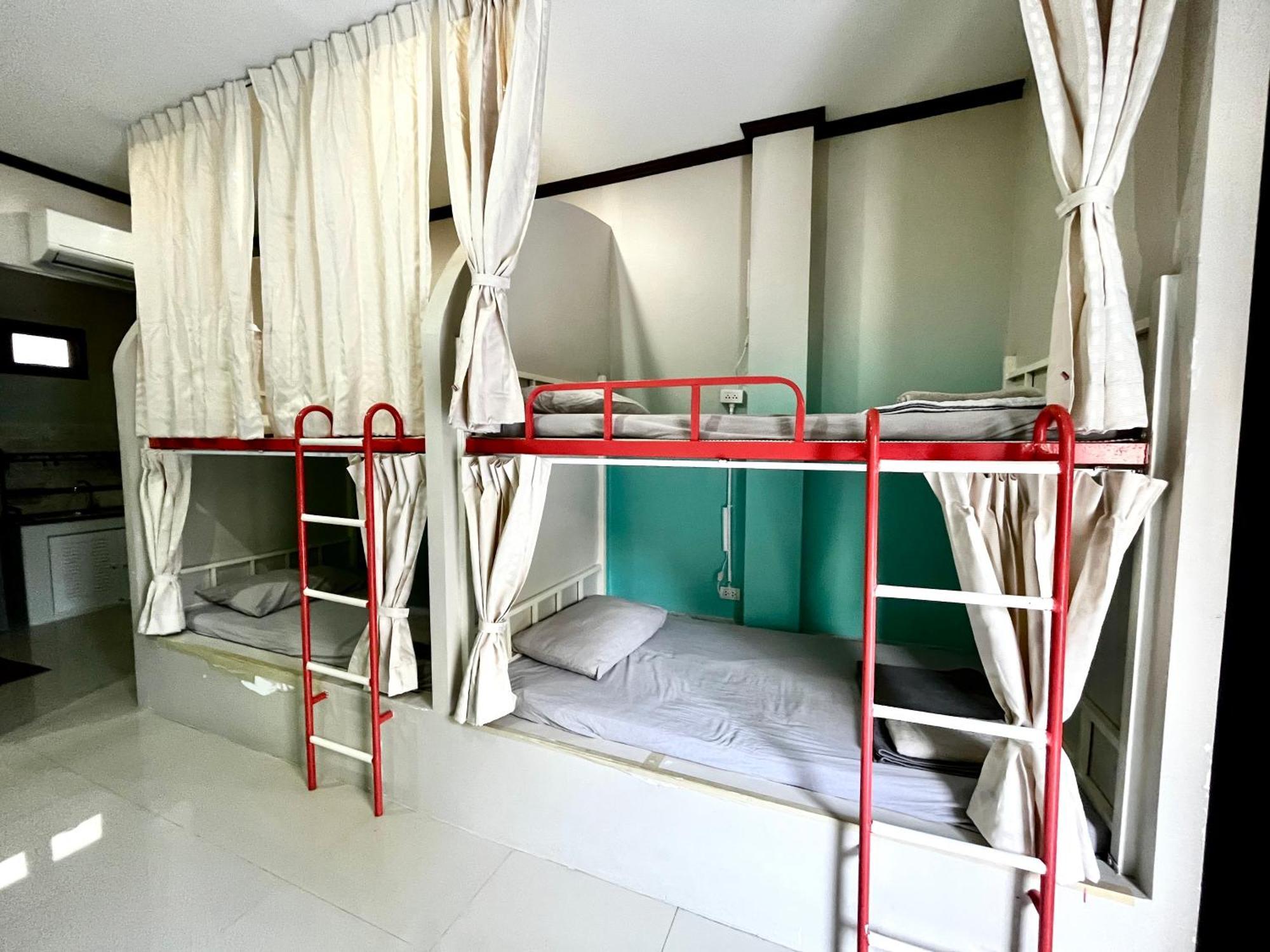 October Hostel Chiangmai Csiangmaj Kültér fotó